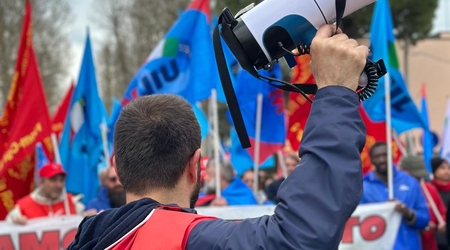 La Fiom Cgil devolve l&rsquo;equivalente delle ore di sciopero effettuate a Emergency e ai centri antiviolenza Sos Donna, Linea Rosa e Demetra